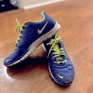 Nike women training shoes